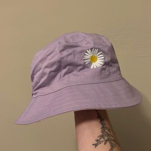 double colored daisy bucket hat